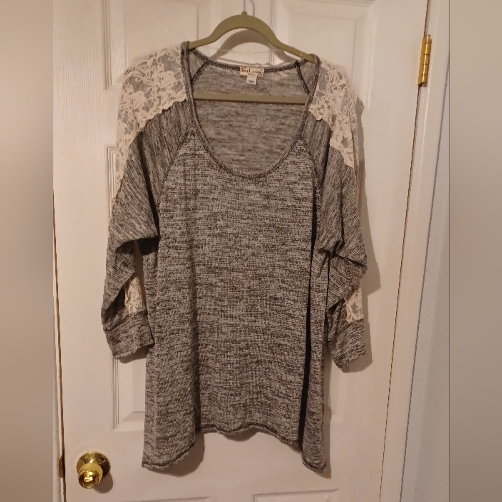 World Unity Pullover with Lace Embroidery - Picture 2 of 9